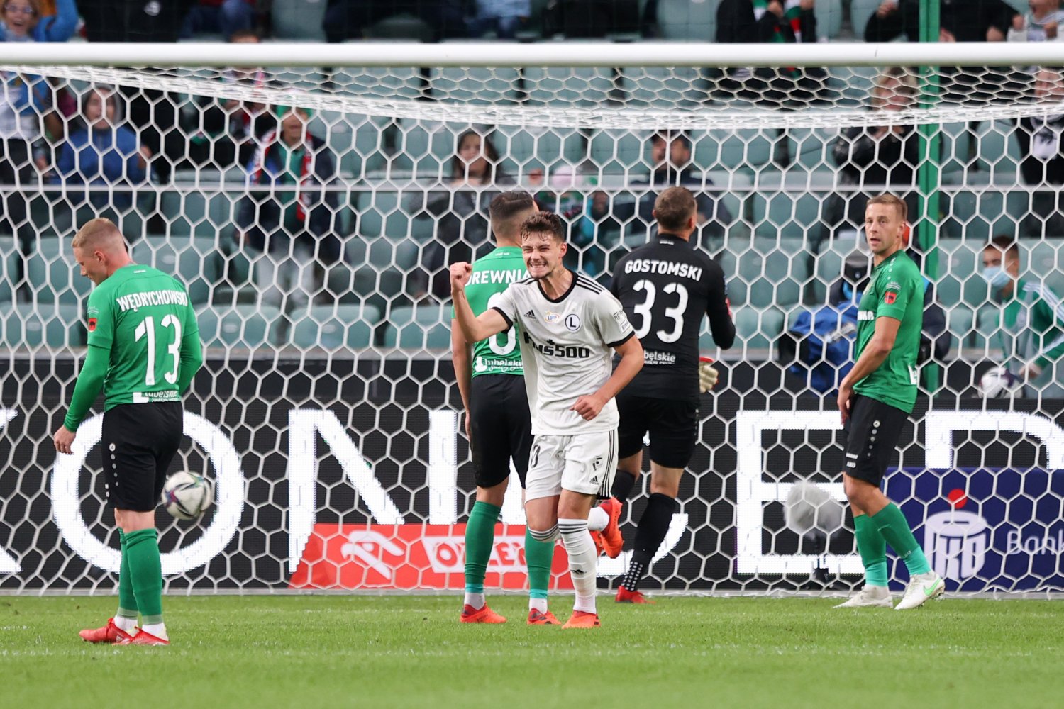 Legia Warszawa przełamała się w lidze i uciekła ze strefy spadkowej PKO Ekstraklasy