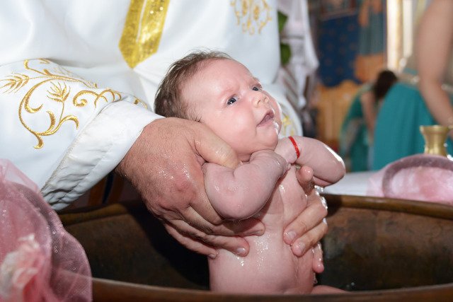 Proboszcz parafii św. Wojciecha w Koninie ochrzci Józefów za darmo