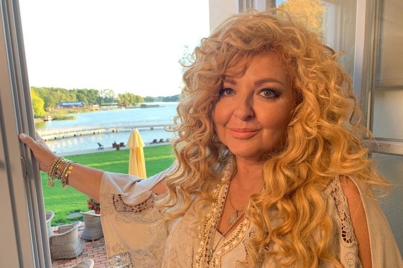 "Besos" to charakterystyczne pozdrowienie Magdy Gessler.