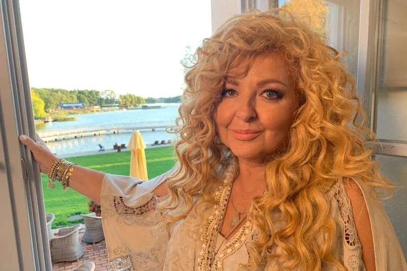 "Besos" to charakterystyczne pozdrowienie Magdy Gessler.