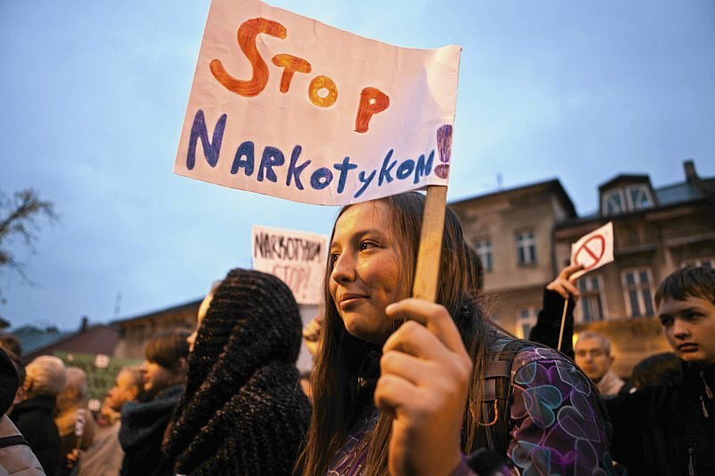 Edukacja na temat narkotyków powinna być adresowana już do uczniów podstawówek?