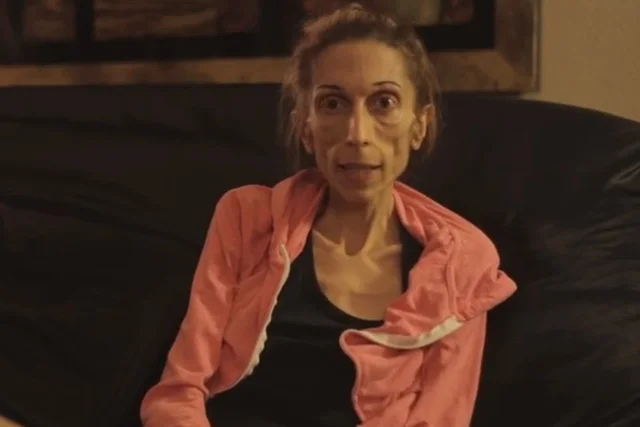 Rachael Farrokh waży obecnie około 20 kg