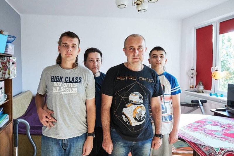 Czy 13-letni Grigorij i 17-letni Anatol z rodzicami będą deportowani na Ukrainę? Tego chce Straż Graniczna, ale nauczycielki chłopców się nie poddają.