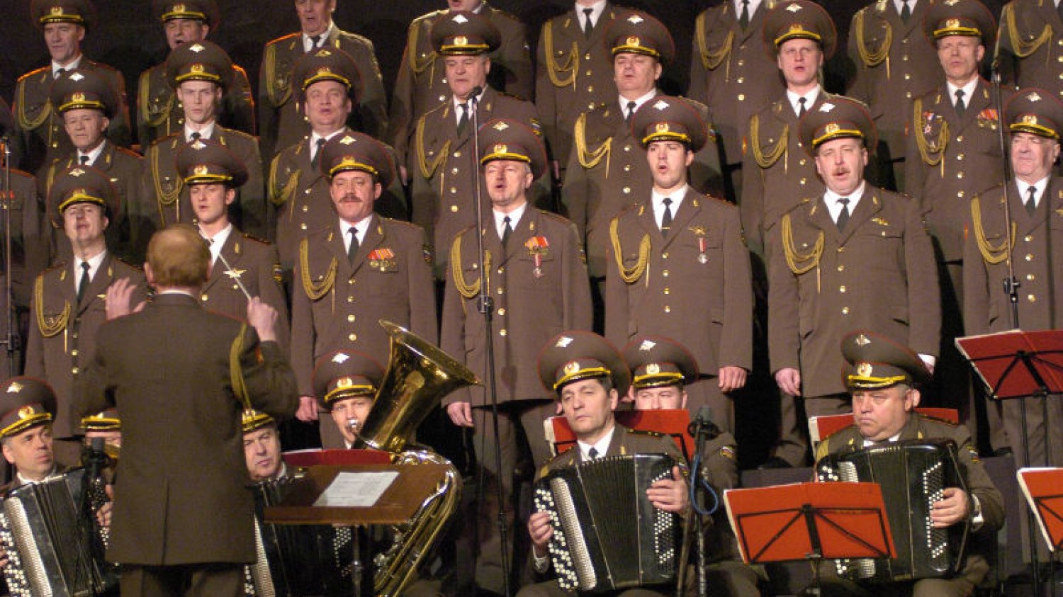 Chór Aleksandrowa w Polsce w 2005 roku. Czy za rok zobaczymy ich znowu?