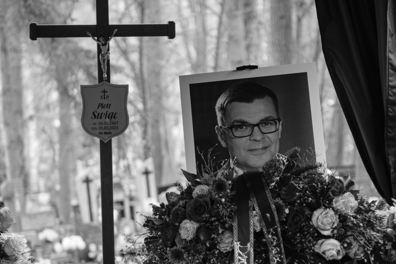 Zdjęcie z pogrzebu Piotra Świąca.