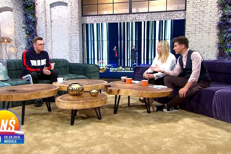 W śniadaniowym programie Dwójki poleciała piosenka o narkotykach.
