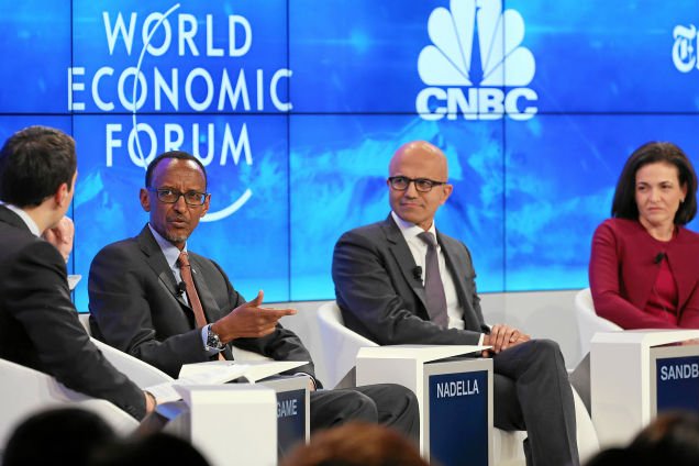 W panelu „Transformacja jutra” uczestniczyli m.in. Andrew Sorkin z New York Times'a i CNBC, Paul Kagame, prezydent Rwandy, Satya Nadella, prezes Microsoftu oraz Sheryl Sandberg –  COO w Facebooku.