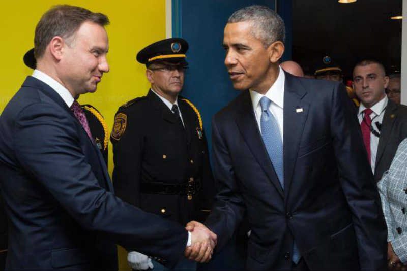 O dłuższym spotkaniu z Barackiem Obamą Andrzej Duda może na razie zapomnieć. Na zdjęciu podczas Zgromadzenia Ogólnego ONZ we wrześniu 2015 roku.