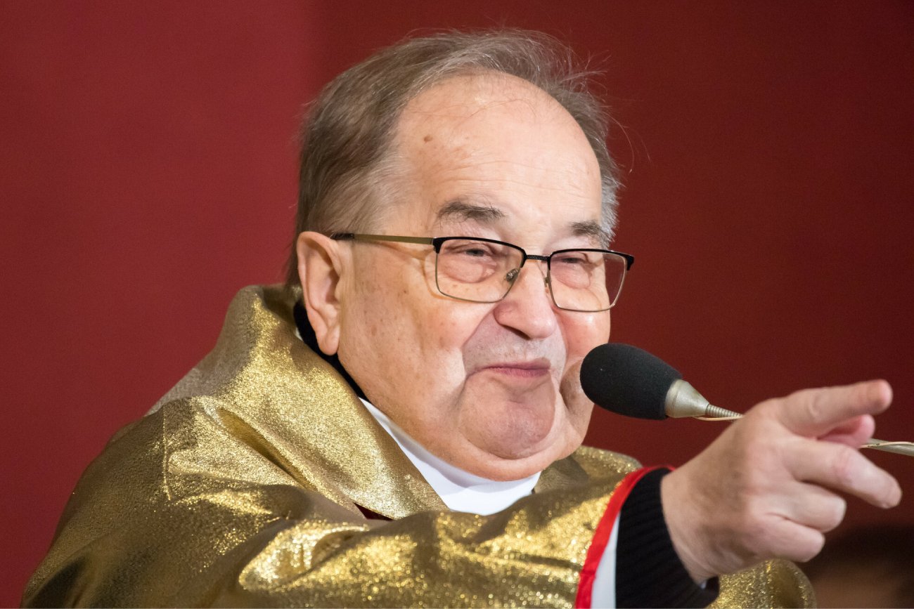 Tadeusz Rydzyk wkurzony na widzów sztuki. Rozsierdził go dzwoniący telefon