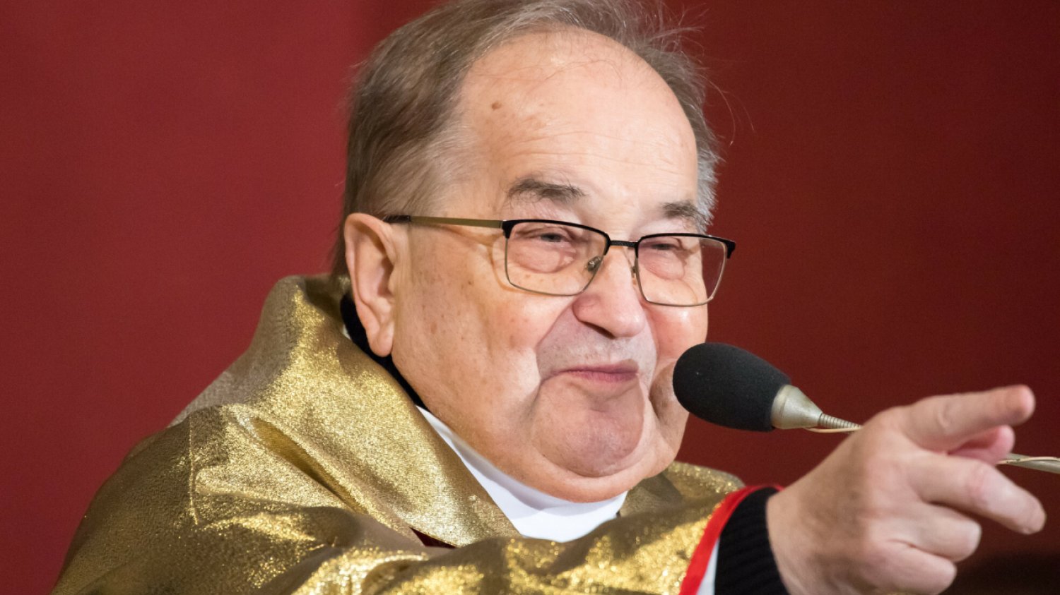 Tadeusz Rydzyk wkurzony na widzów sztuki. Rozsierdził go dzwoniący telefon