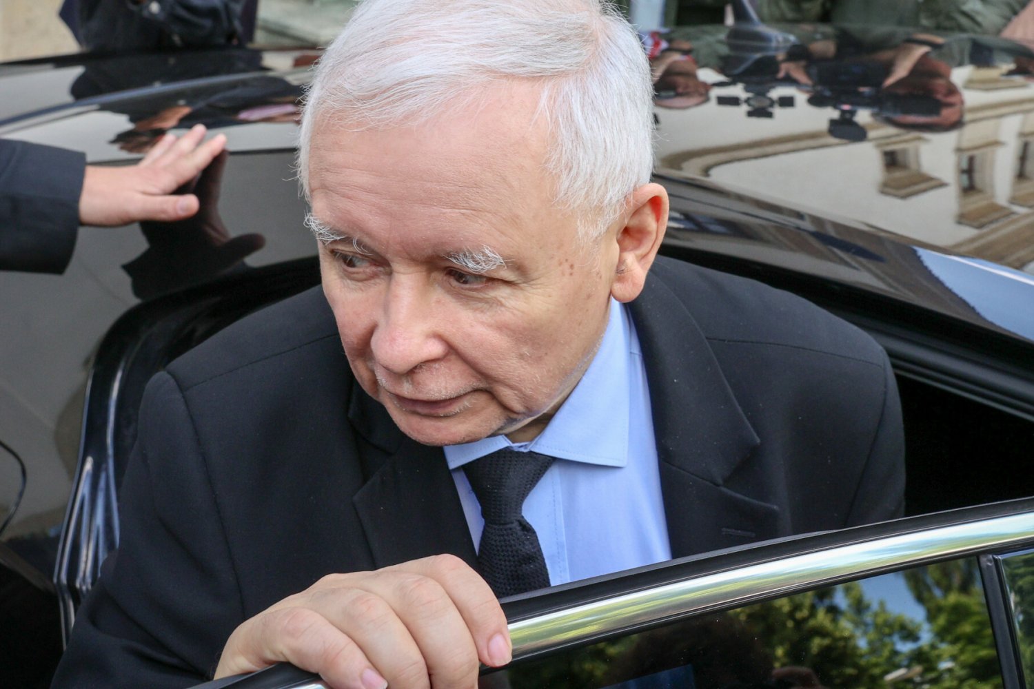 Kierowca Jarosława Kaczyńskiego jest bardzo hojnie wynagradzany.