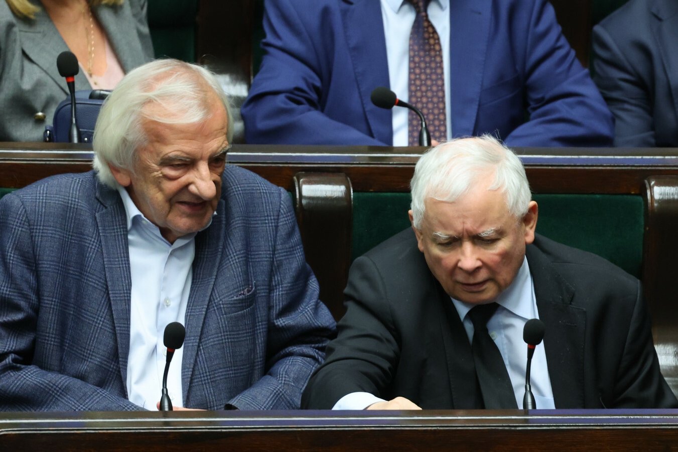 Ryszard Terlecki i Jarosław Kaczyński w Sejmie.