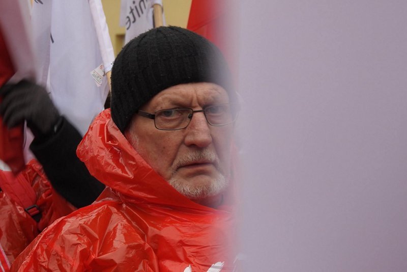 "Przyjmując medal, sprzeniewierzyłbym się ideałom wolności i solidarności" – napisał Lech Kosiak w uzasadnieniu do prezydenta Andrzeja Dudy.