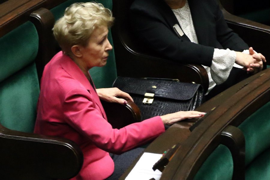 Politycy PiS kpią z opozycji po głosowaniu ws. pieniędzy dla TVP z budżetu państwa.