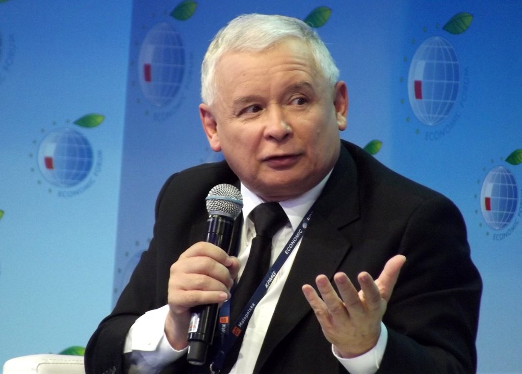 CC BY 2.0 Piotr Drabik https://en.wikipedia.org/wiki/Jaros%C5%82aw_Kaczy%C5%84ski#/media/File:Jaros%C5%82aw_Kaczy%C5%84ski_%282%29.jpg