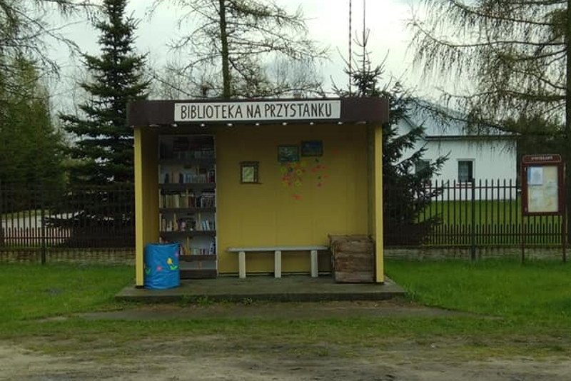 "Biblioteka na przystanku" spodobała się internautom