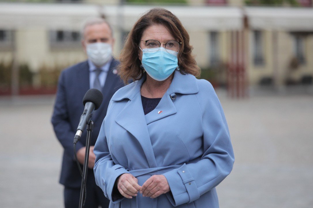 Nieoficjalnie: Małgorzata Kidawa-Błońska rezygnuje ze startu w wyborach prezydenckich. Według nieoficjalnych doniesień Małgorzata Kidawa-Błońska zrezygnowała ze startu w wyborach prezydenckich.