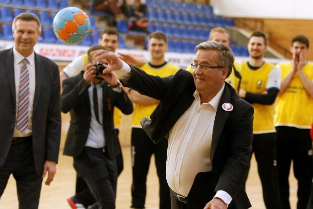 Ostatnie zachowania prezydenta to nie są asy serwisowe.