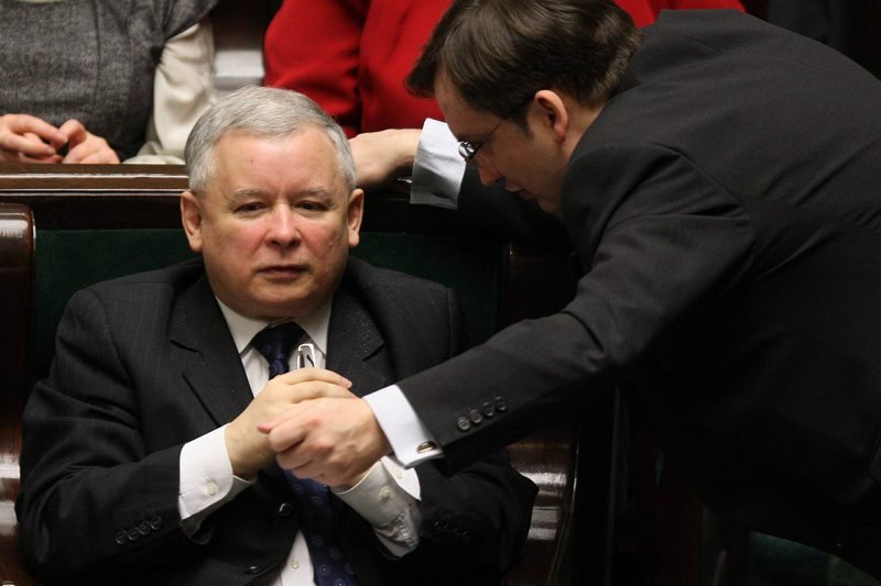 PO złożyła wniosek o Trybunał Stanu dla Jarosława Kaczyńskiego i Zbigniewa Ziobry. Na zdjęciu obaj politycy jeszcze w barwach jednej partii.