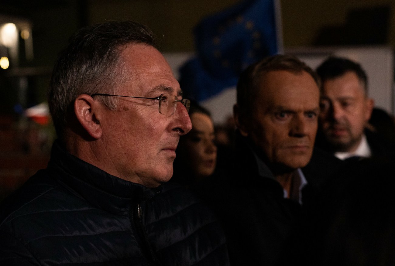 Donald Tusk vs. TVP. "Jak wrócił z Brukseli, to tradycyjnie się wściekł".