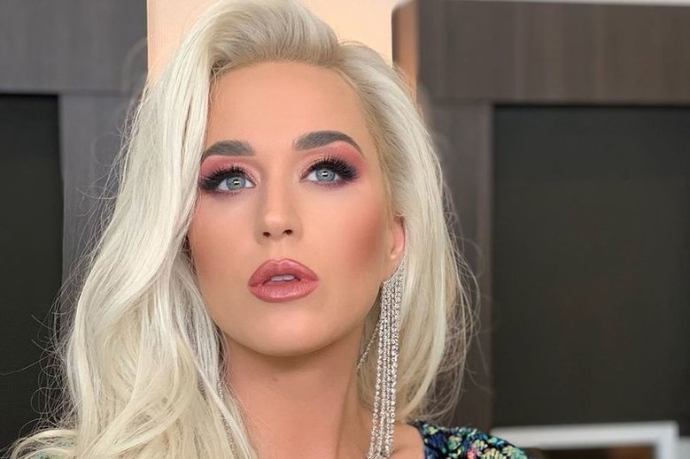 Model oskarżył Katy Perry o molestowanie seksualne.