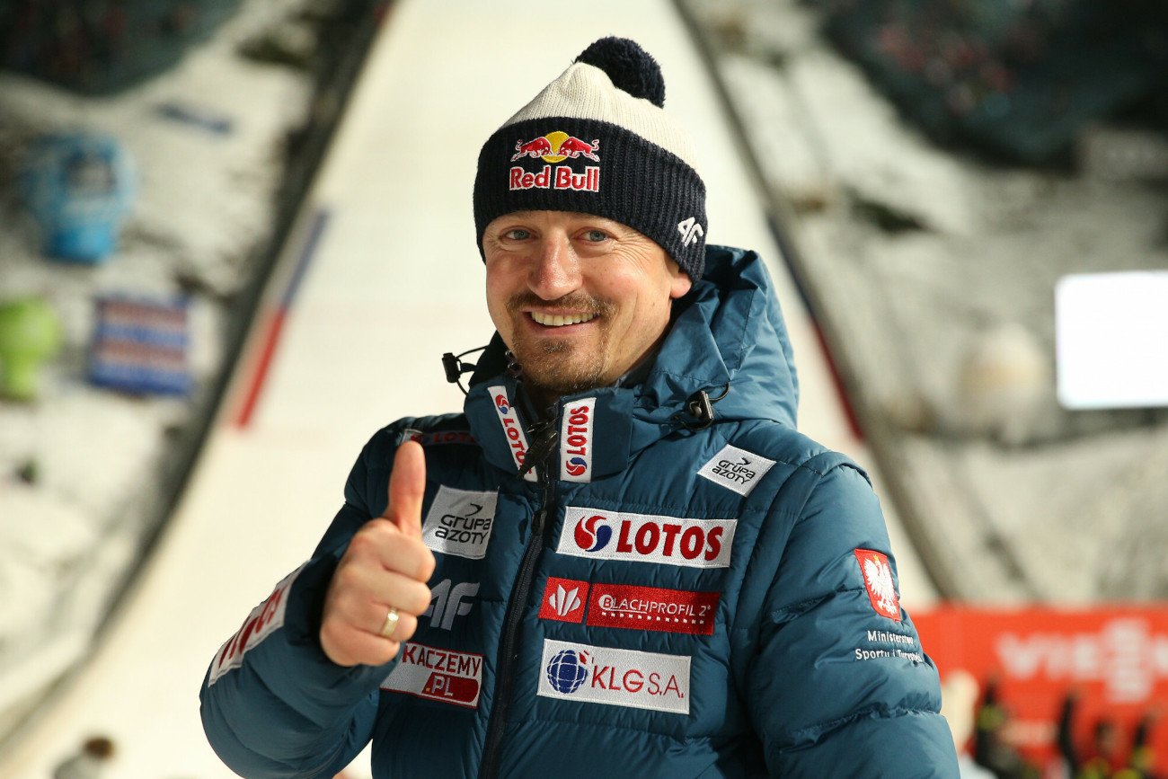 Adam Małysz będzie miał okazję wrócić do czasów, kiedy rozkochał cały kraj w skokach narciarskich.