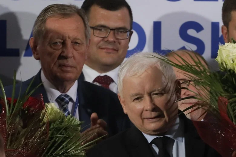 Jarosław Kaczyński też upolitycznia śmierć Jana Szyszko.