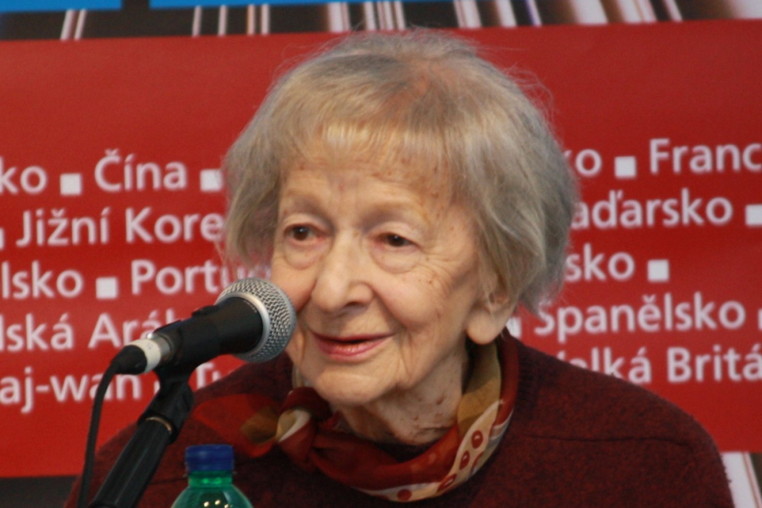Odkryto nieznany i bardzo aktualny wiersz Wisławy Szymborskiej