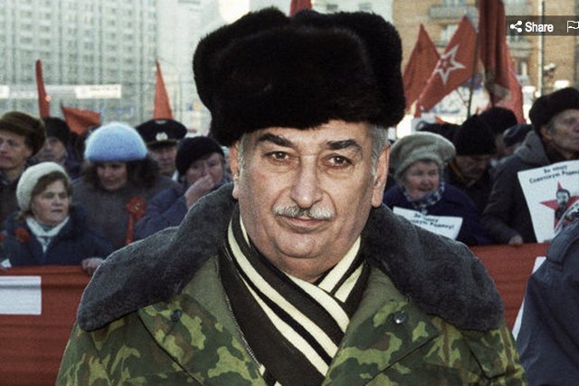 Jewgienij Dżugaszwili broni Stalina, krytykuje Putina