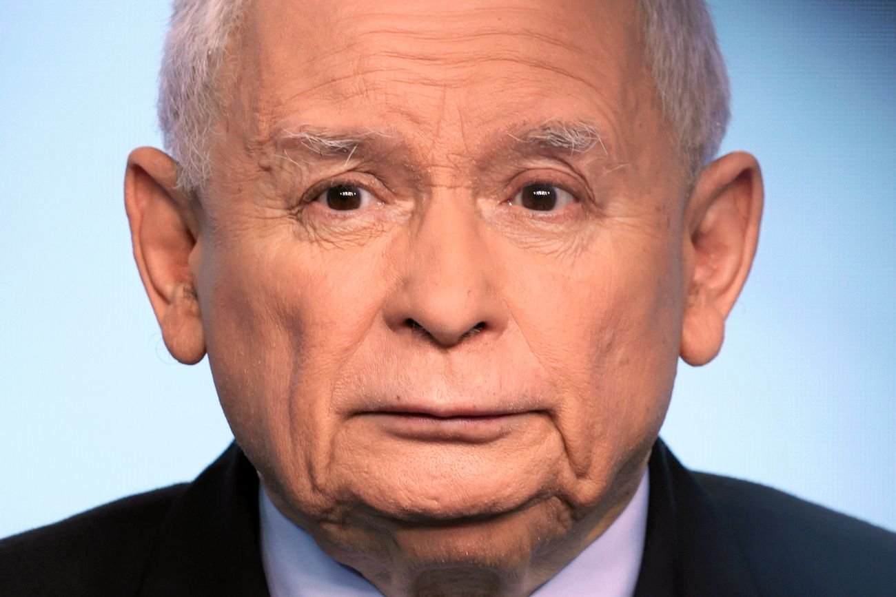 Kaczyński kusi Mentzena wizją władzy. Na początek chce, żeby podpisał cyrograf