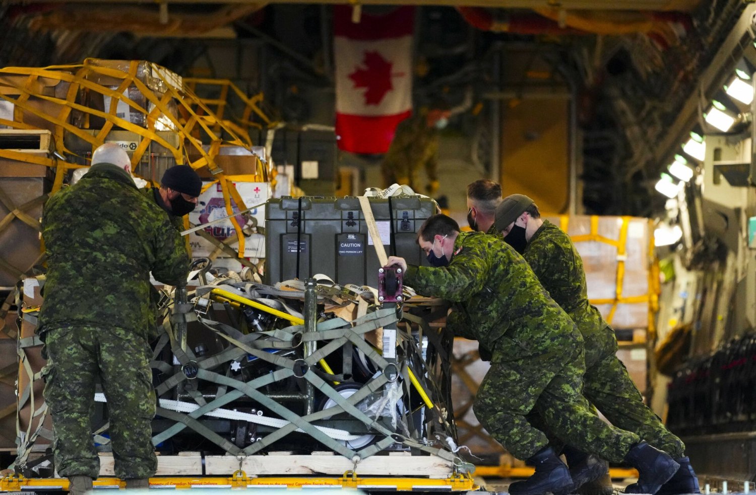 Kanadyjskie oddziały wojskowe mogą przylecieć do Polski, podała CBC.