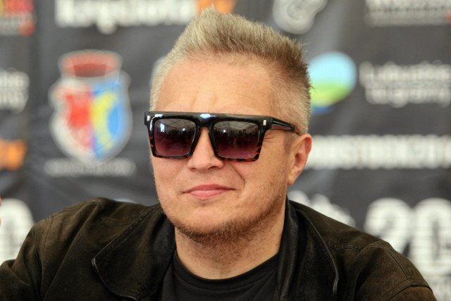 Muniek Staszczyk nie sądzi, by ewentualne utworzenie rządu PiS równało się wprowadzeniu w Polsce "talibanu"