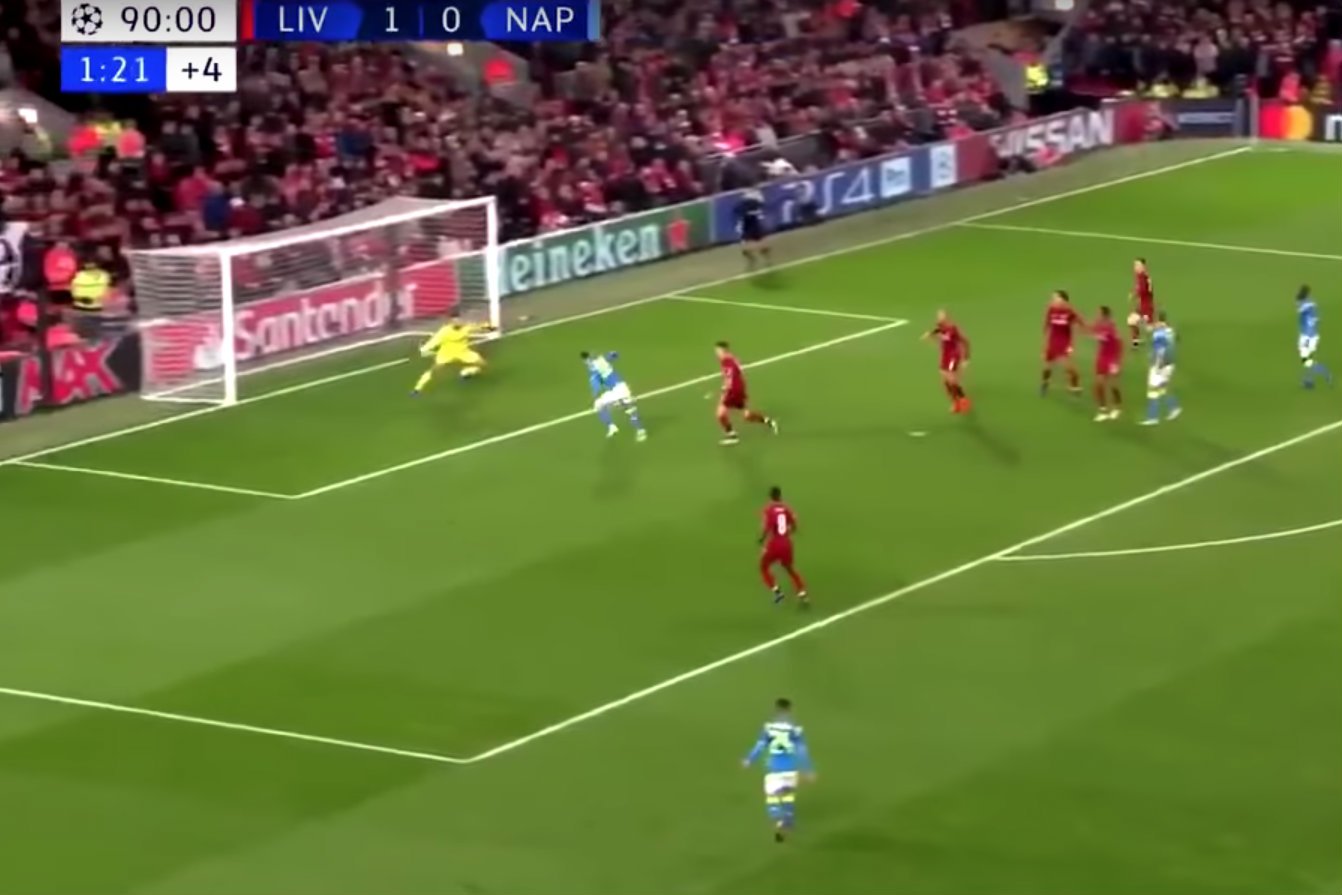 Arkadiusz Milik miał piłkę meczową w meczu Liverpoolu z Napoli.