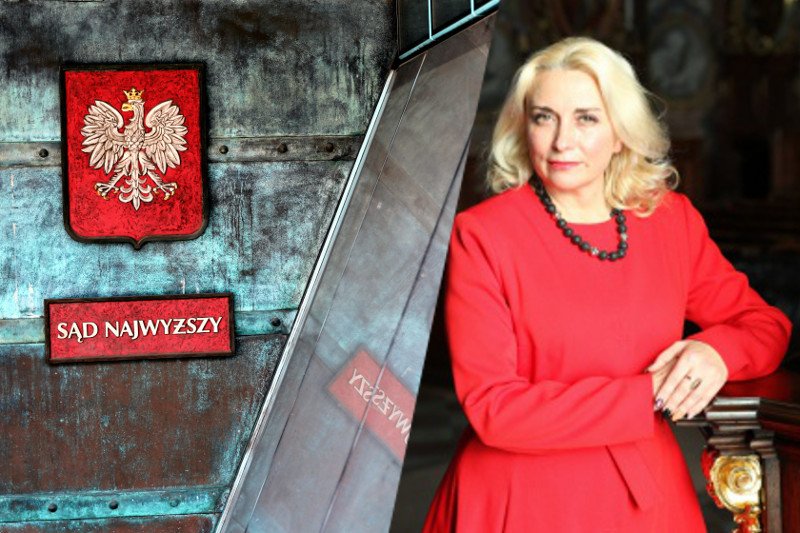 Izabella Gil kandyduje na sędziego SN. W tym czasie prokuratura bada sprawę wystawiania ocen studentom w zamian za udział w płatnej konferencji.