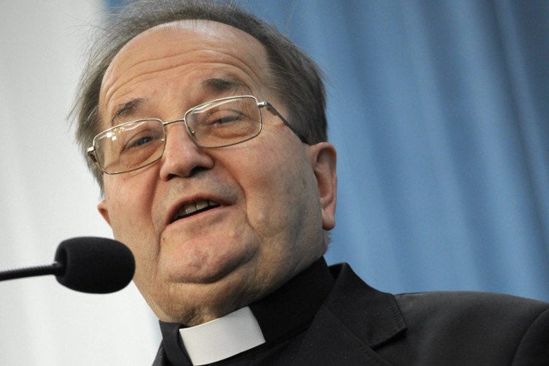 Parę lat temu podpadł o. Rydzykowi, teraz musiał się pożegnać ze słuchaczami. W Polskim Radiu coraz więcej Radia Maryja