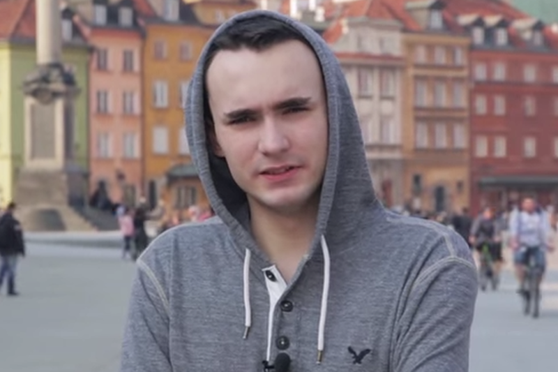 Kadr ze spotu „Obietnica" z udziałem warszawskich kleryków