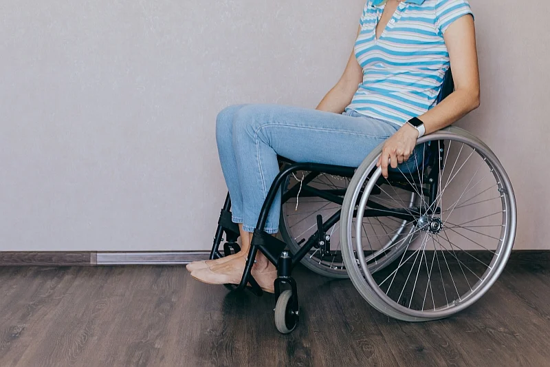 Stwardnienie rozsiane (łac. sclerosis multiplex, SM) to choroba neurologiczna ośrodkowego układu nerwowego (mózgu i rdzenia kręgowego) o przewlekłym przebiegu, występującą głównie u młodych dorosłych