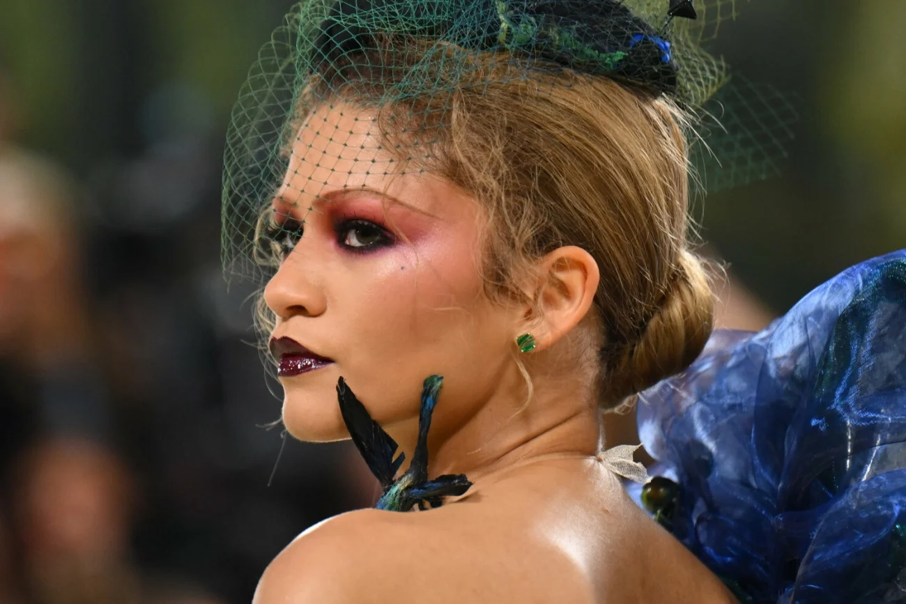 Met Gala 2025. Temat przewodni to "Superfine: Tailoring Black Style"