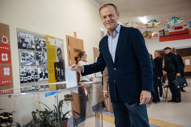 Tusk po wygranej PiS miał zrewidować swoje plany.