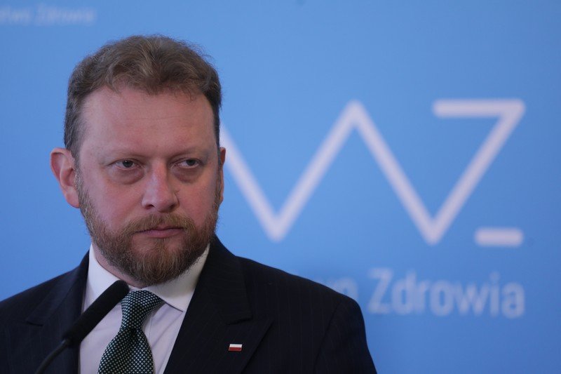 Minister zdrowia Łukasz Szumowski. Diagnostycy laboratoryjni o rozporządzeniu ministra.