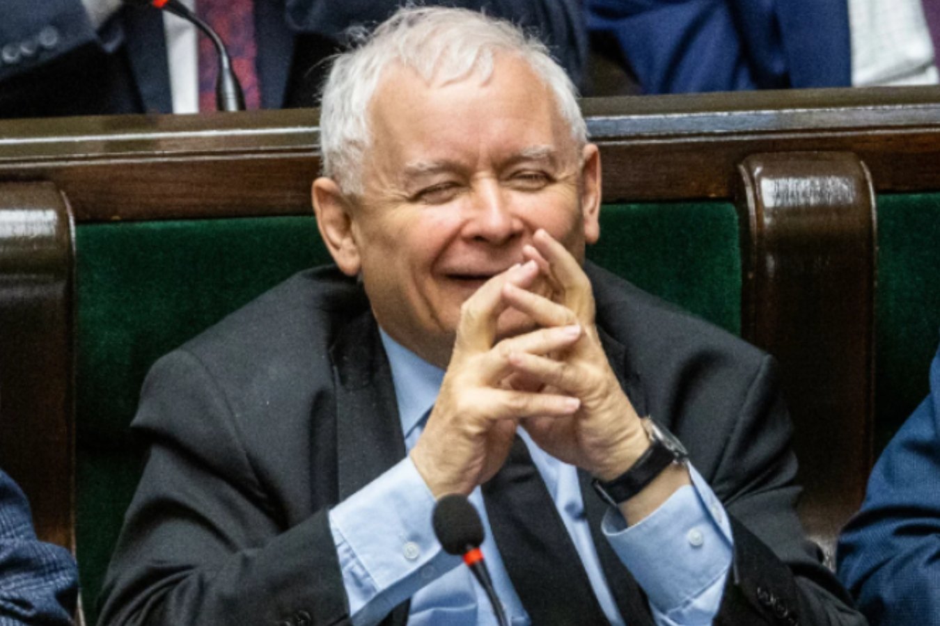 Sondaż: Polacy ufają prezesowi PiS na podobnym poziomie jak liderowi PO.