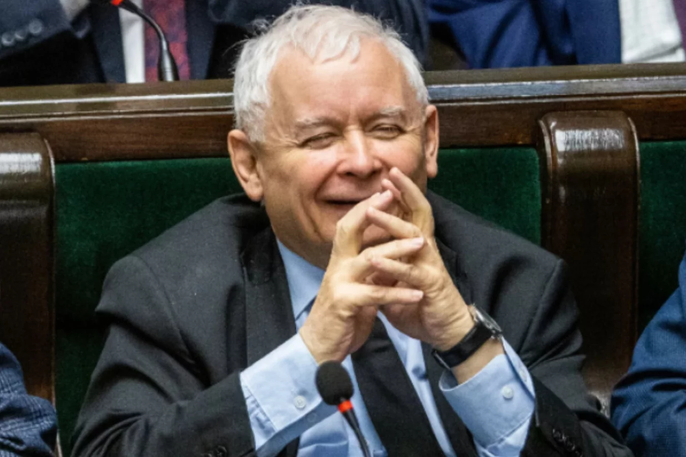Sondaż: Polacy ufają prezesowi PiS na podobnym poziomie jak liderowi PO.