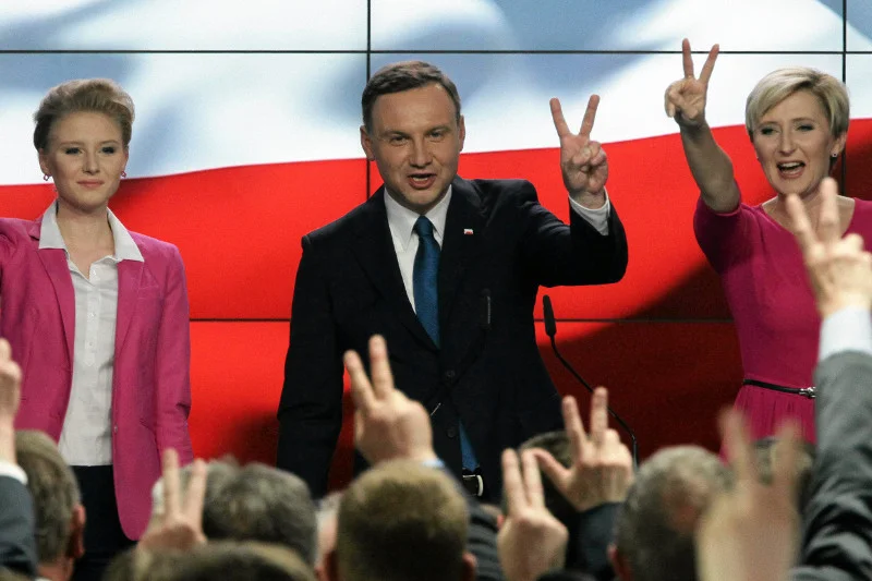 Prezydent Andrzej Duda zaprzeczył ostatnim doniesieniom związanym z jego kampanią internetową z czasów walki o urząd prezydenta.