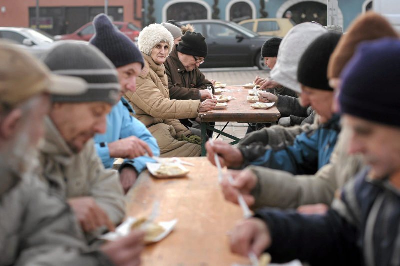 Ruszyła akcja zbierania świątecznej żywności dla bezdomnych.