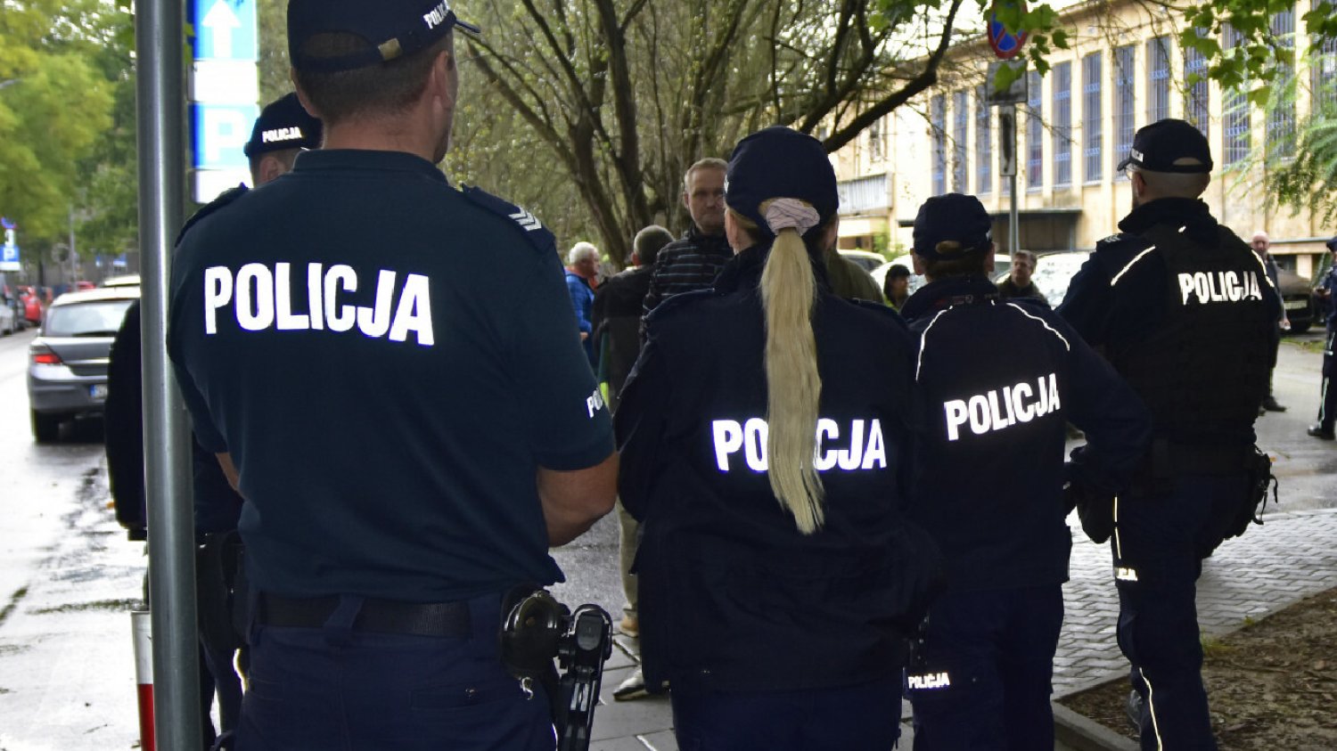 "Ludzie potrafili się zesikać w spodnie". Tak działa policja w Warszawie?