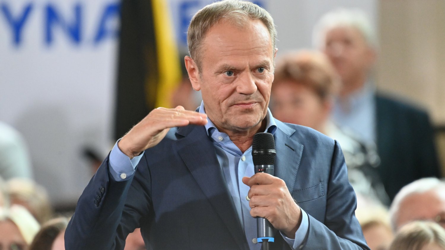 Donald Tusk na spotkaniu z wyborcami w Kartuzach.