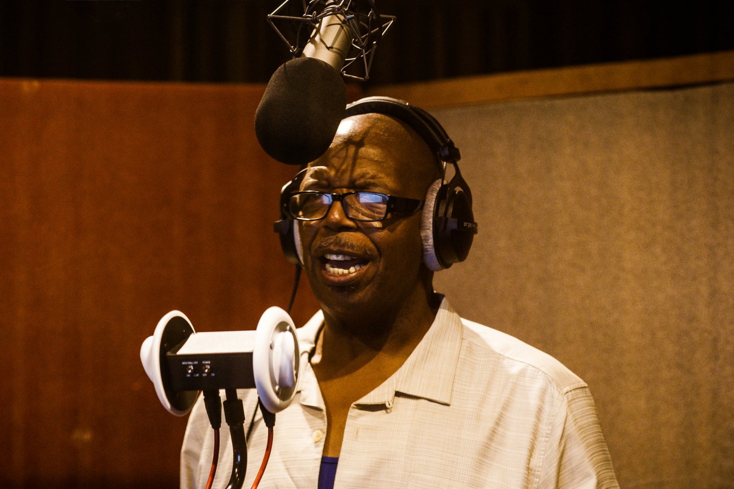 "Big" Lou Johnson w trakcie nagrań do "The Audio Bible Super Production"