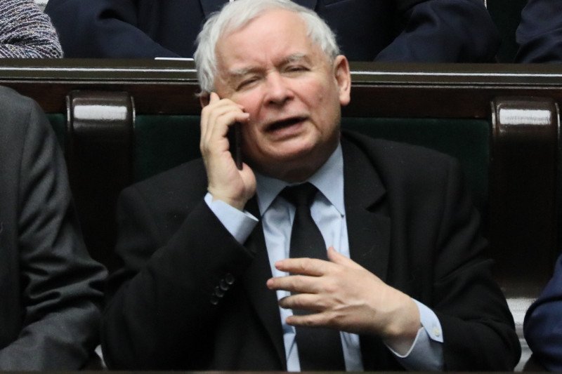 Czy prezes Jarosław Kaczyński mógł nie wiedzieć o agenturalnej przeszłości Kazimierza Kujdy? To wydaje się mało prawdopodobne.