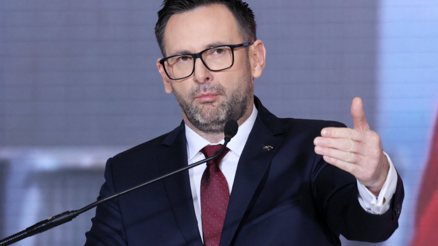 Prawicowy dziennikarz miał załatwiać u Obajtka pracę dla żony. Szokujące doniesienia Onetu.
