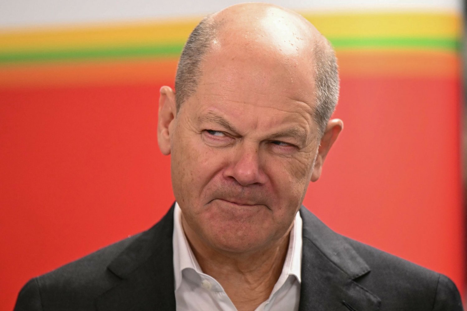 Olaf Scholz musi się tłumaczyć. W tle zarzut rasizmu
